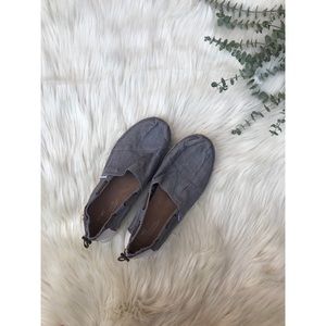 Toms Bimini stitchout chambray slip on